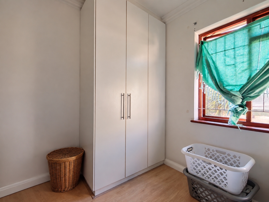 3 Bedroom Property for Sale in Wynberg Western Cape